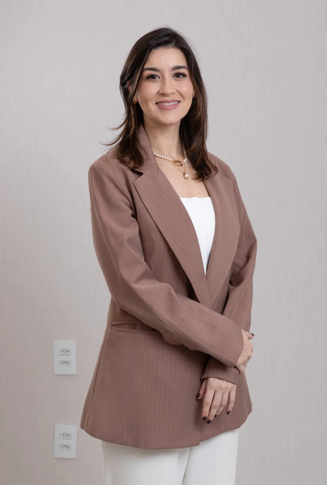 Dra. Laila Reggiani no consultório